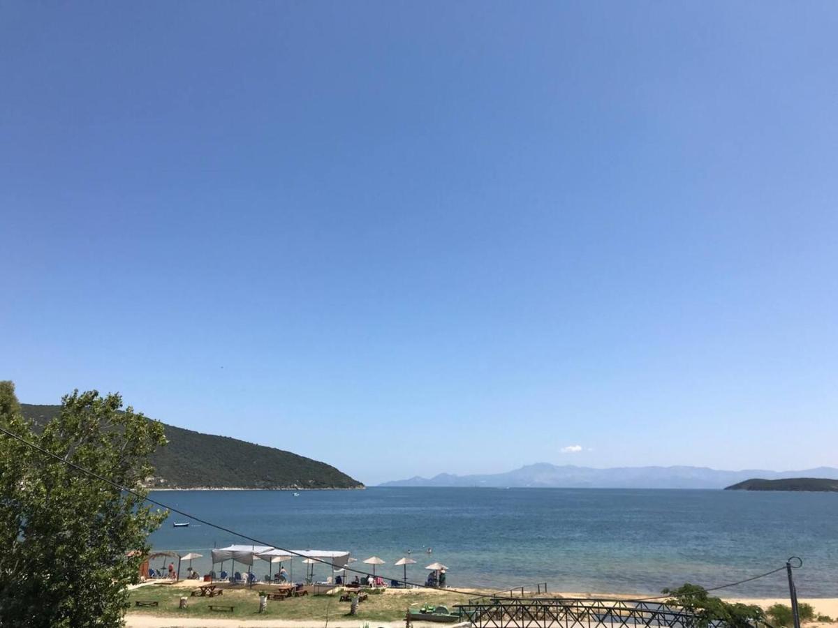 Peramos Luxury Apartamento Néa Péramos Exterior foto